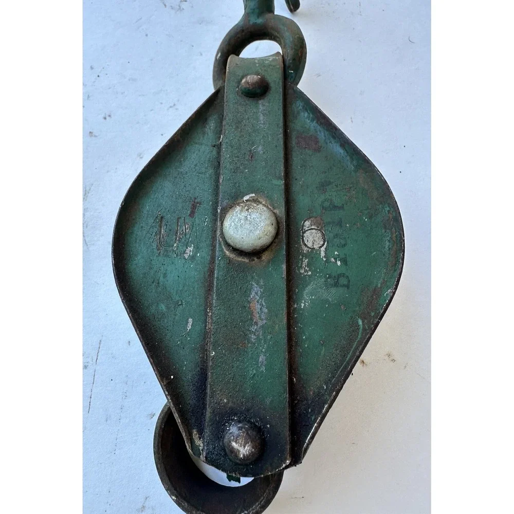 Antique / Vintage Metal Single Pulley WU #6 UW24 Hulk